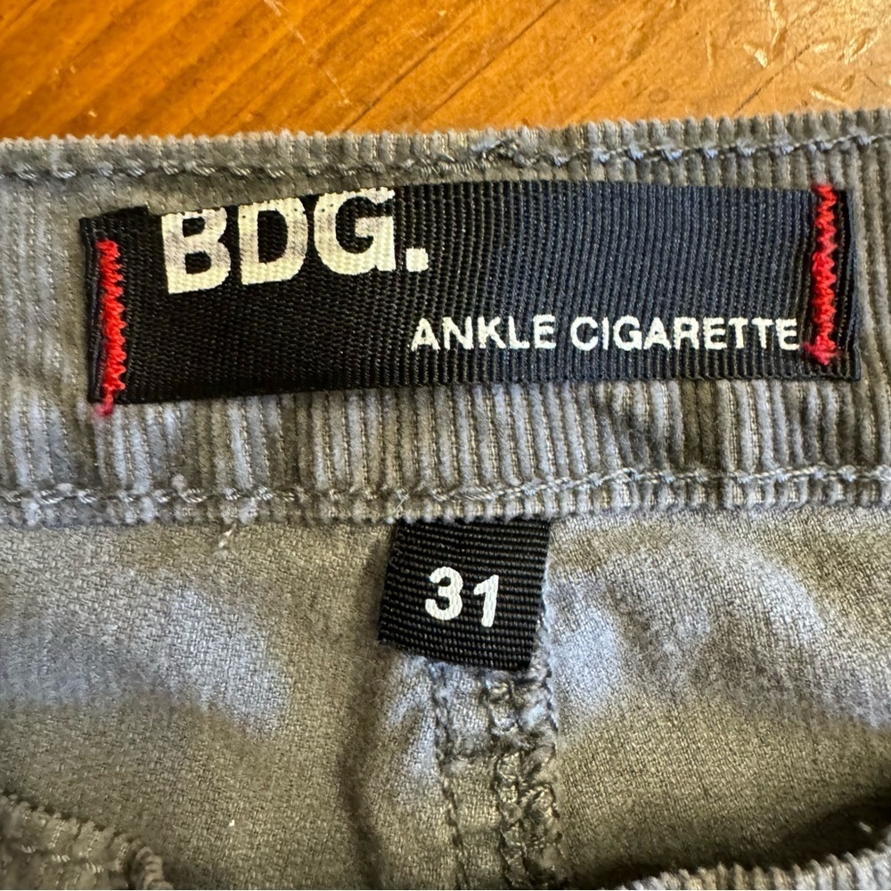 BDG Gray Corduroy Pants Size 31 Ankle Cigarette Stretch 34 x 29 Minimalist - Picture 14 of 16